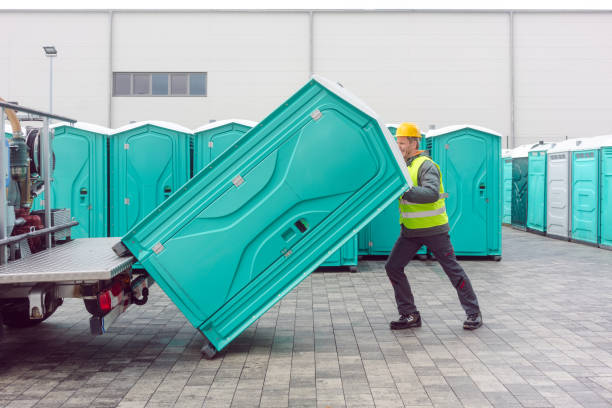 Best Portable bathroom rental  in Burlington, KS